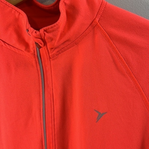 WOMEN’S Old Navy 1/4 Zip Running Top Size Small, Run Rest Repeat - Picture 3 of 8